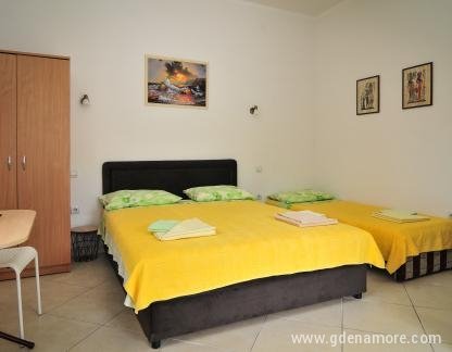 Appartements Busola, , logement privé à Tivat, Monténégro - 2 (2)